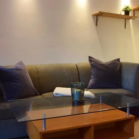 Stilvolle Mit Balkon & Parkplatz * רוסטוק