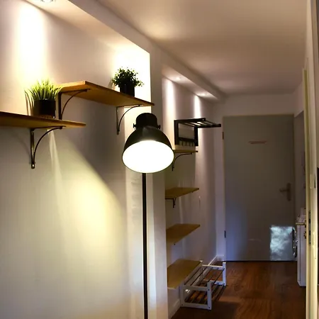 Stilvolle Mit Balkon & Parkplatz Apartment