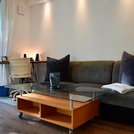 Stilvolle Mit Balkon & Parkplatz *