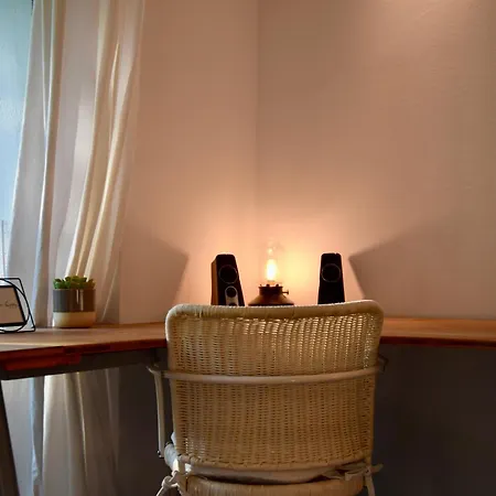 Stilvolle Mit Balkon & Parkplatz Apartment