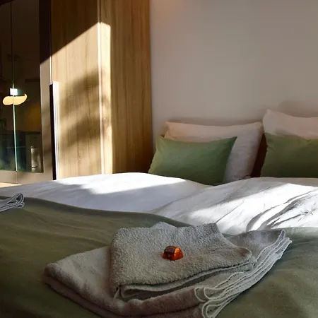 Διαμέρισμα Stilvolle Mit Balkon & Parkplatz *