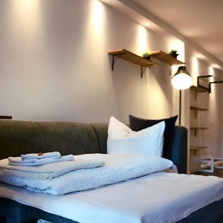 Stilvolle Mit Balkon & Parkplatz *