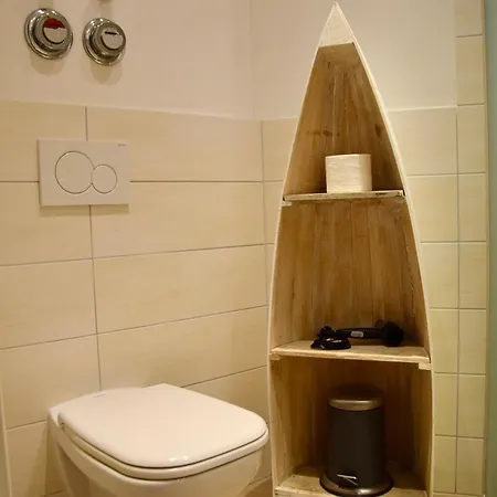 Stilvolle Mit Balkon & Parkplatz Apartment Rostock